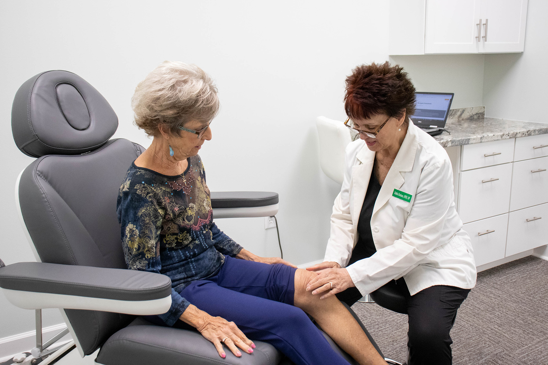 Knee Surgery Alternatives in Leawood 